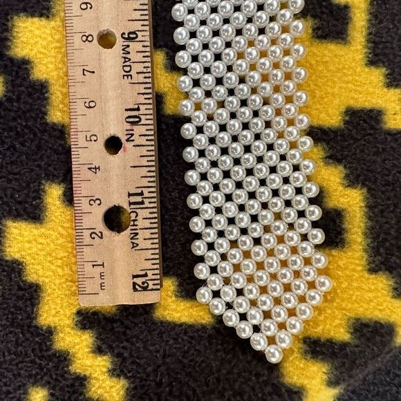 NWOT Faux Pearl Tie Necklace OS - Picture 6 of 7